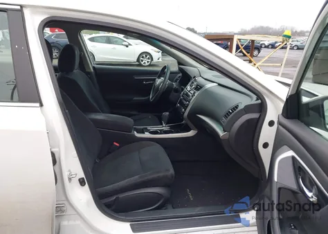 2014 Nissan Altima 2.5 S из США, поврежденный, VIN 1N4AL3AP9EC125745